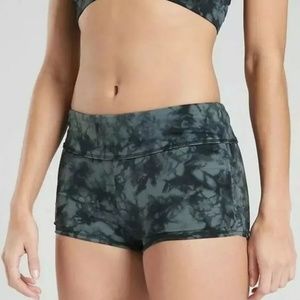 Like New Athleta Shadow Dye Scrunch Short Small